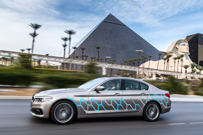 p90245445_highres_bmw-ces-2017-5-seri_edited_editedss