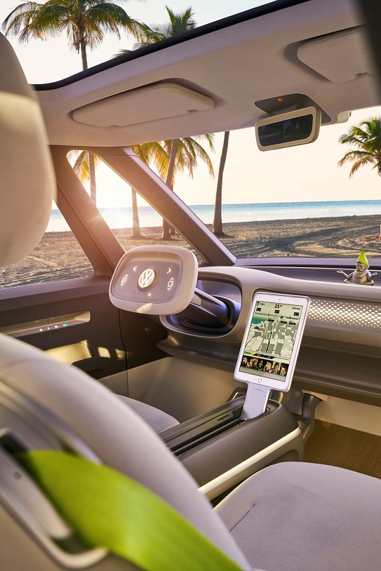 DB2017AU00532_largesm