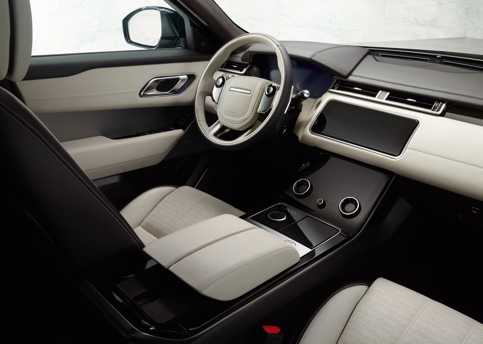 RR_Velar_18MY_271_GLHD_Interior_LowRes