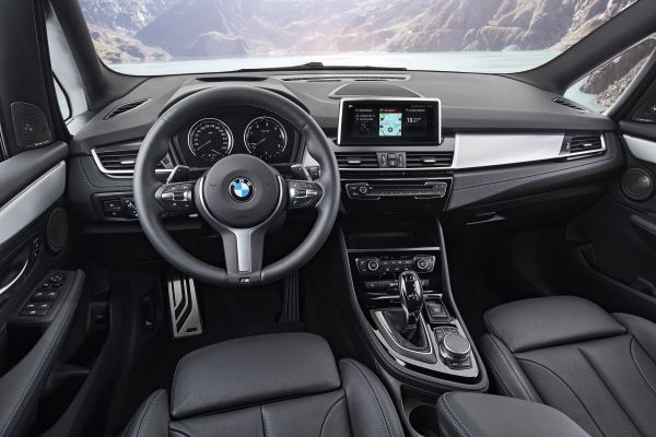 P90288931_lowRes_the-new-bmw-2-series