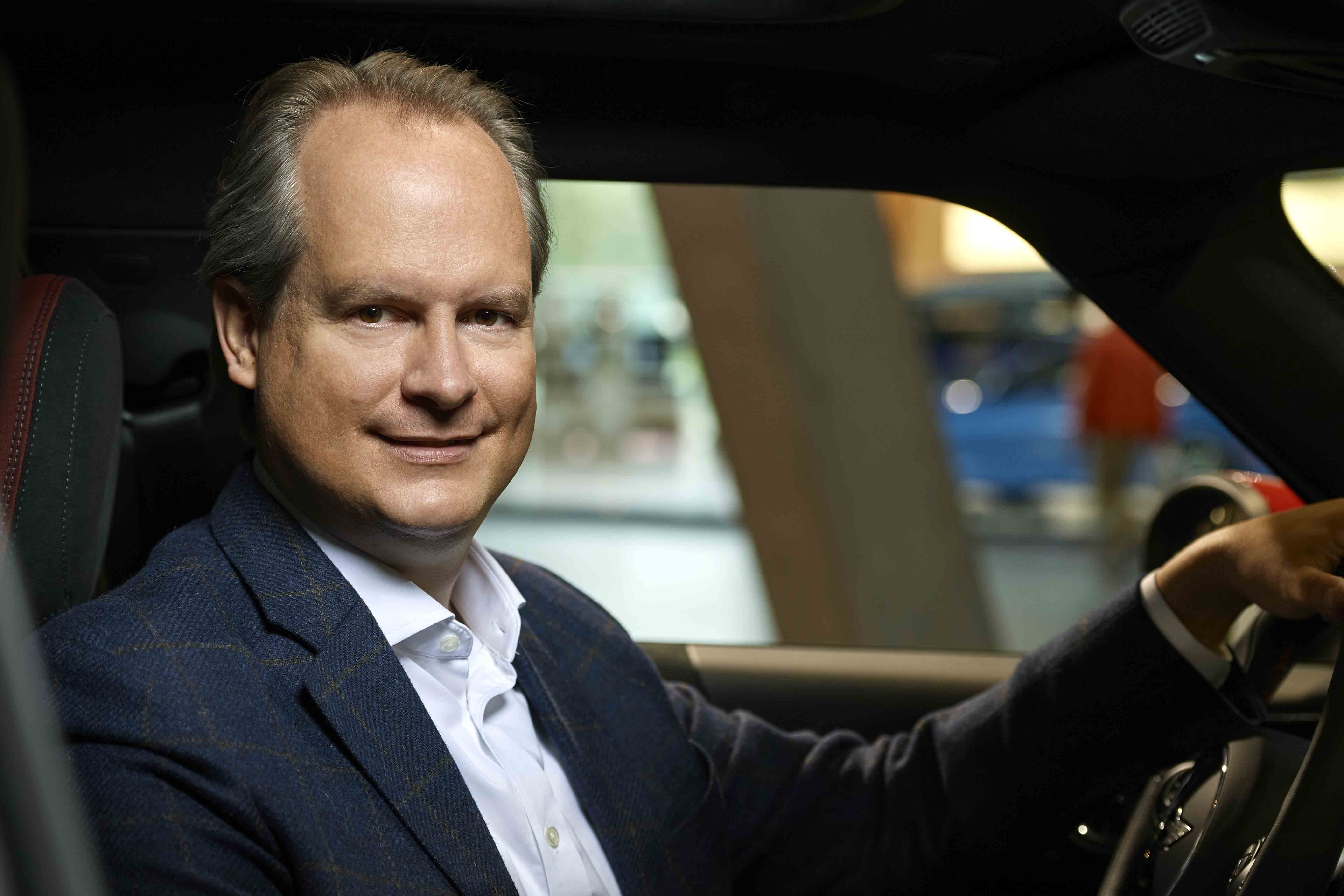 aP90286105_highRes_sebastian-mackensen-s